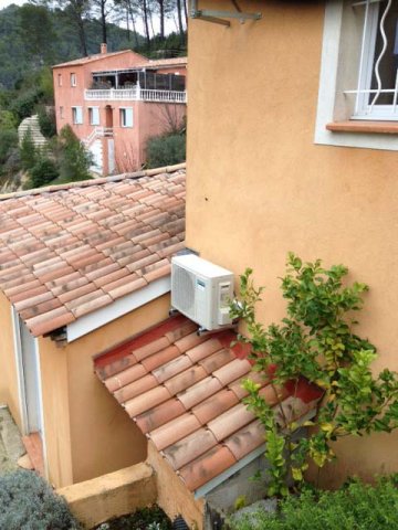 Chauffage et rafraichisssement d'un couloir dans un maison à Sollies Toucas 83210